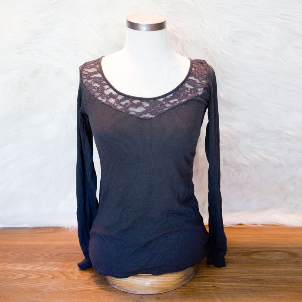 Flattering lace inset scoop neck long sleeve tee